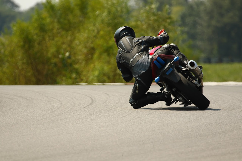 Illustration for article titled I got my knee down!!!